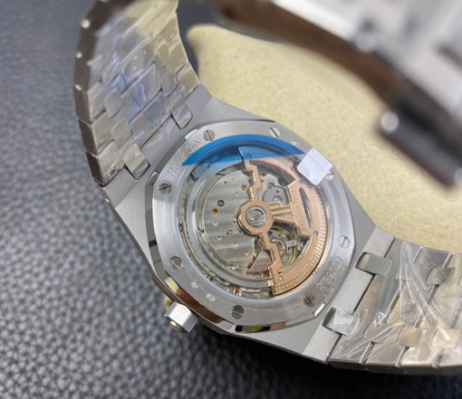 Audemars Piguet Royal Jumbo Oak Extra Thin 1:1 Superclone - Image 3