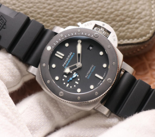 Panerai Luminor Submersible PAM 683- 1:1 Superclone - Image 2