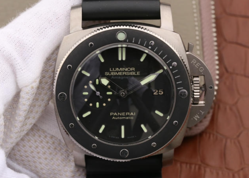 Panerai Luminor Submersible PAM389 – 1:1 Superclone - Image 3