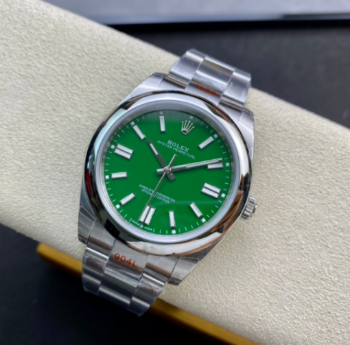 Rolex Oyster Perpetual 41 Ref: 124300 - Image 4