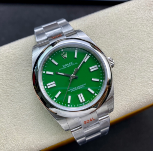 Rolex Oyster Perpetual 41 Ref: 124300 - Image 3